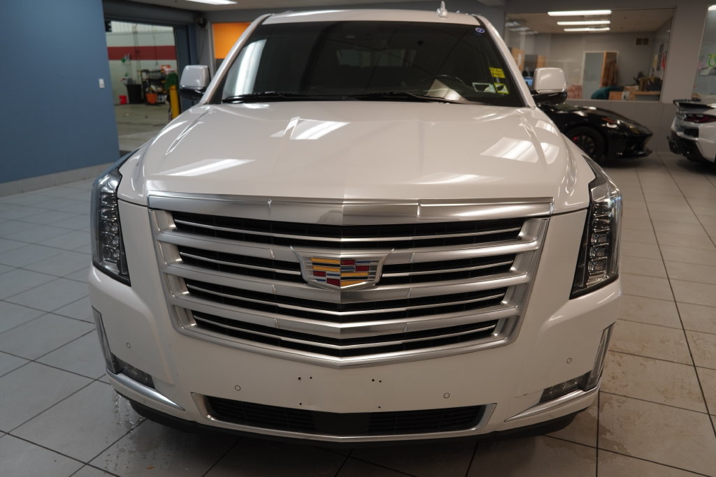 Used 2017 Cadillac Escalade ESV Platinum AWD/4WD image 16