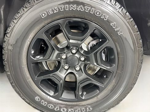 Used 2022 Jeep Cherokee Trailhawk w/ Sound & Nav Group image 34