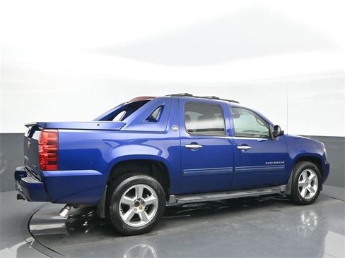 Used 2013 Chevrolet Avalanche LT w/ All-Star Edition image 6