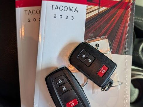 Used 2023 Toyota Tacoma TRD Sport w/ Technology Package image 27