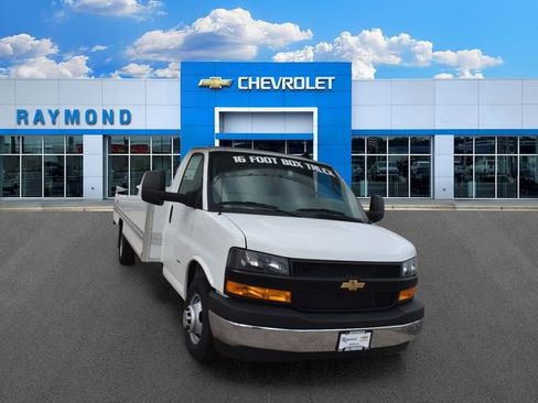 New 2025 Chevrolet Express 3500 w/ Power Convenience Package RWD image 10