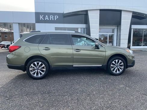 Used 2017 Subaru Outback 2.5i Touring image 4