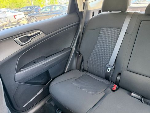 Used 2025 Kia Sportage LX FWD image 38