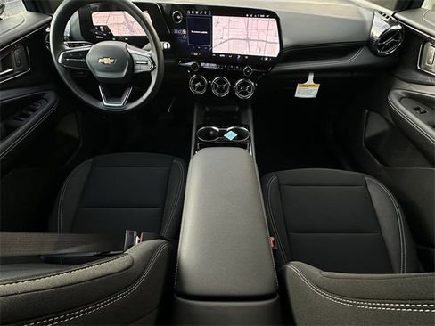 New 2026 Chevrolet Blazer EV LT image 9