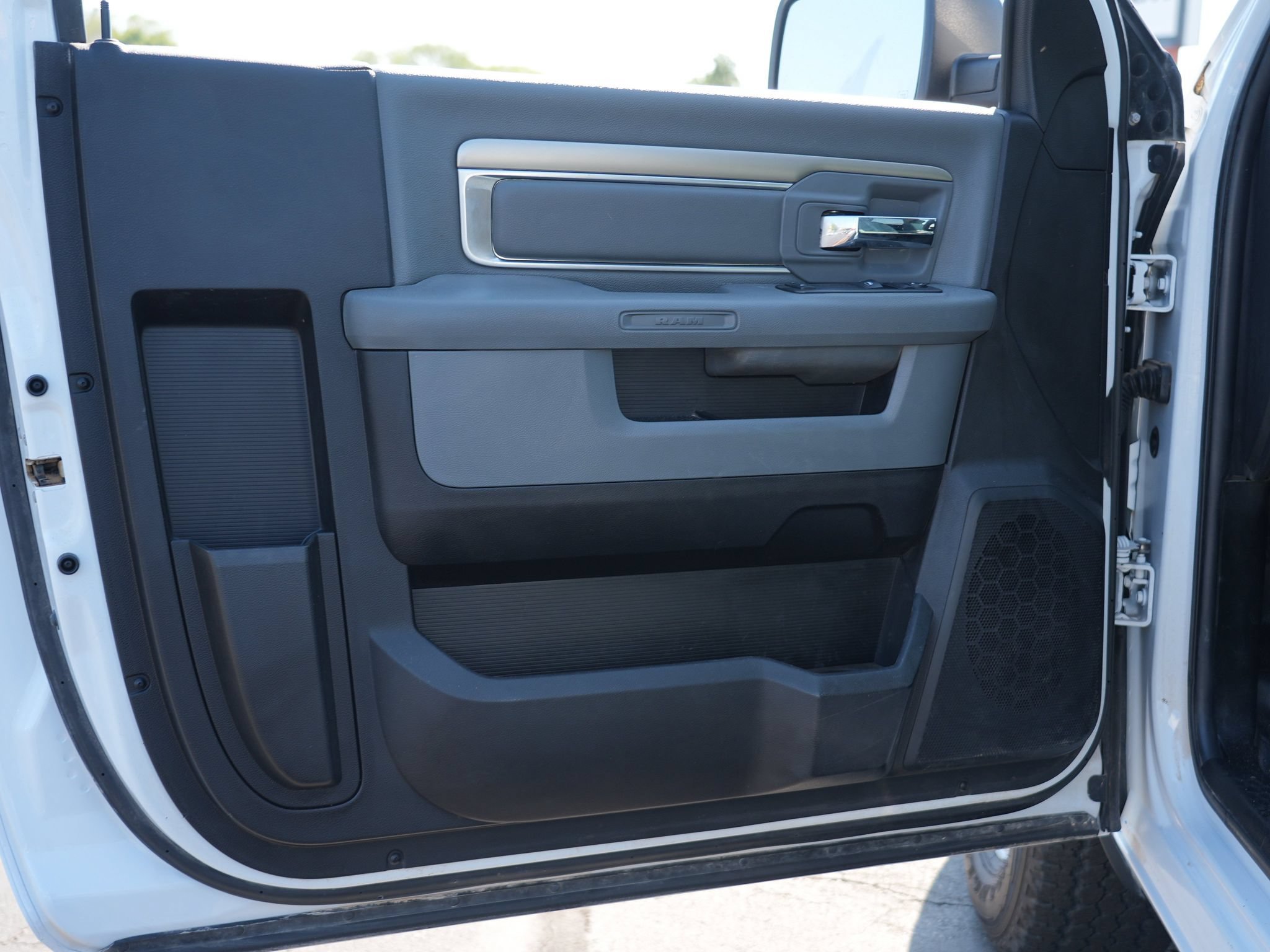 Used 2018 RAM 1500 Express AWD/4WD image 15
