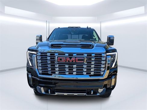 New 2026 GMC Sierra 2500 Denali w/ Denali Reserve Package image 8