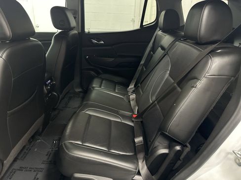 Used 2021 GMC Acadia SLT image 34