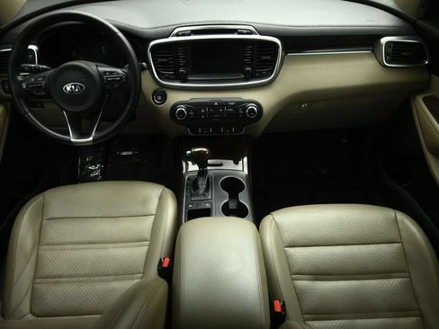 Used 2017 Kia Sorento EX w/ EX V6 Premium Package FWD image 35