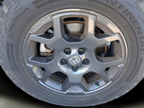 Certified 2025 Honda Pilot TrailSport image 14