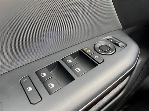New 2025 Kia K4 LXS image 15