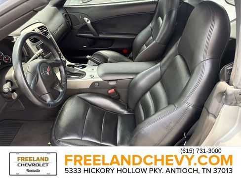 Used 2005 Chevrolet Corvette Convertible w/ Preferred Equipment Group RWD image 21