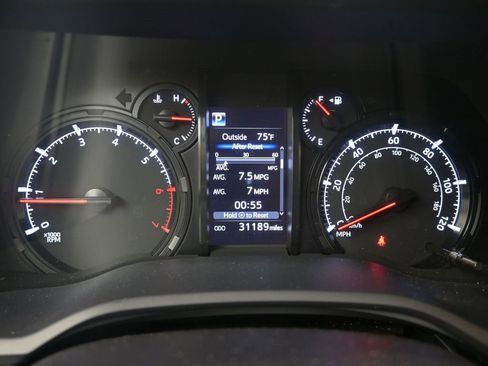 Used 2024 Toyota 4Runner SR5 Premium image 30