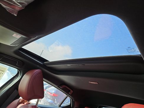 New 2026 MAZDA MAZDA3 Hatchback w/Premium Plus Pkg image 12