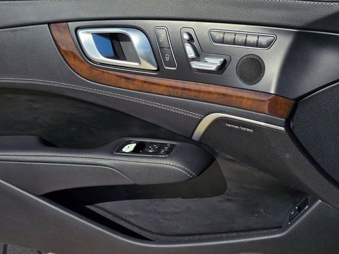 Used 2013 Mercedes-Benz SL 550 image 23