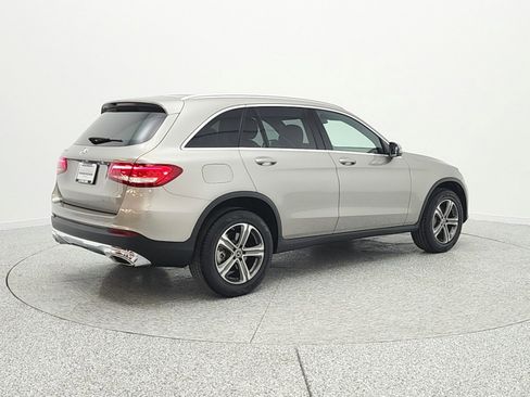 Used 2019 Mercedes-Benz GLC 300 image 5