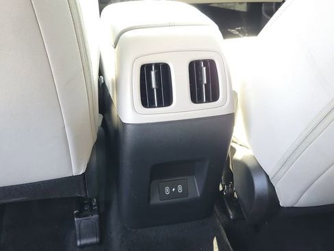 Used 2025 Hyundai Tucson SEL FWD image 24