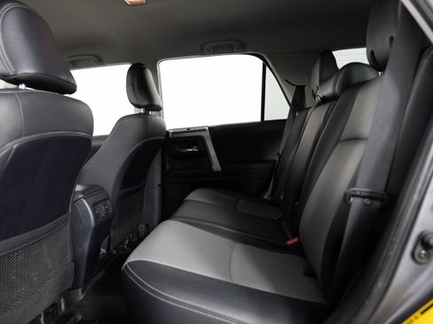 Used 2020 Toyota 4Runner SR5 Premium AWD/4WD image 19