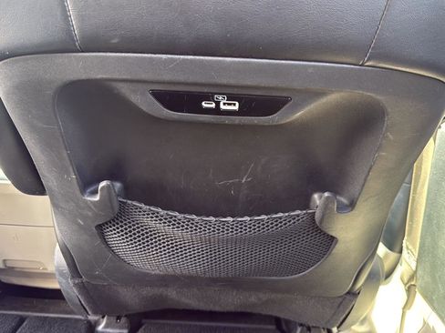 Used 2023 Chrysler Pacifica Touring-L image 22