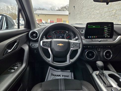 Used 2025 Chevrolet Blazer LT FWD image 32