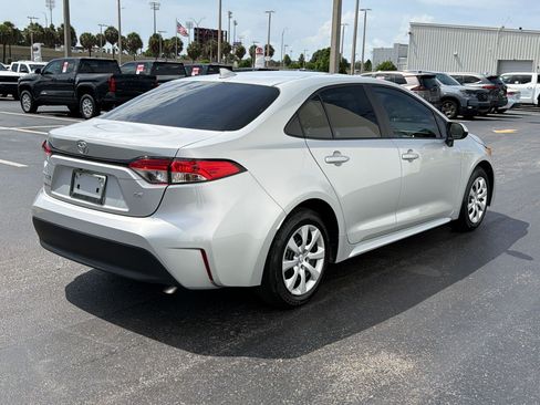Used 2023 Toyota Corolla LE FWD image 9
