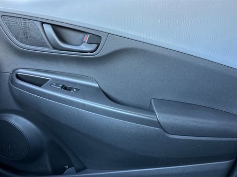 Used 2020 Hyundai Kona SEL w/ Cargo Package image 18