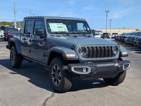 New 2026 Jeep Gladiator Sport image 2