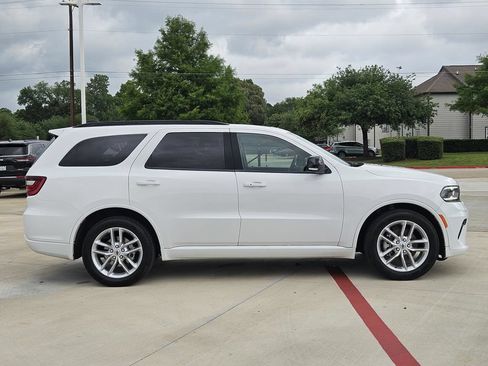 Used 2024 Dodge Durango GT RWD image 9