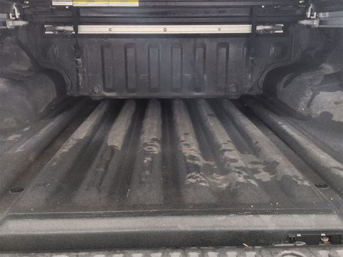 Used 2022 Nissan Frontier PRO-4X w/ Pro-4X Premium Package image 37