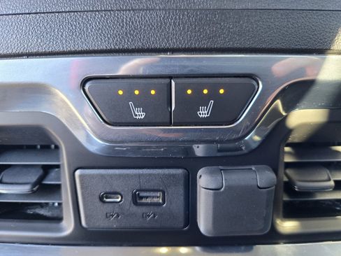 Used 2020 GMC Sierra 3500 Denali w/ Denali Ultimate Package image 25