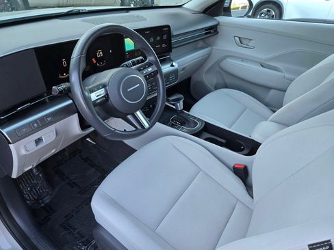 Used 2025 Hyundai Kona SEL AWD/4WD image 8