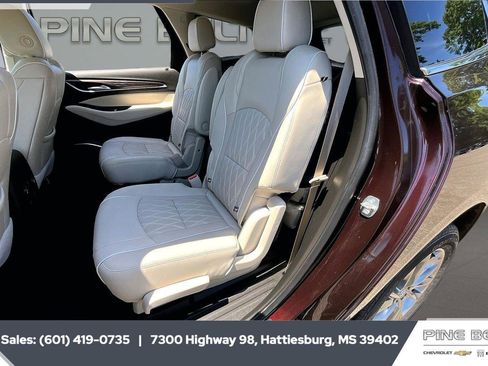 Used 2023 Buick Enclave Avenir w/ Avenir Technology Package AWD/4WD image 21