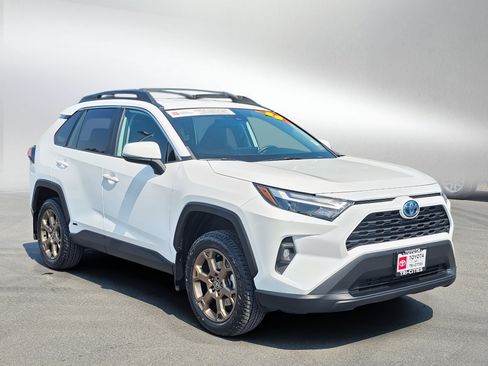 Used 2023 Toyota RAV4 AWD Hybrid image 7