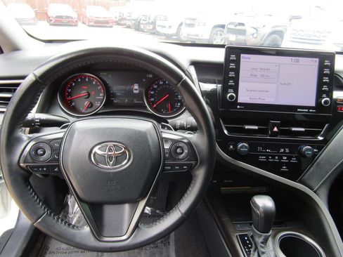 Used 2021 Toyota Camry XSE image 16