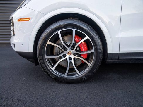 New 2026 Porsche Cayenne S AWD/4WD image 7