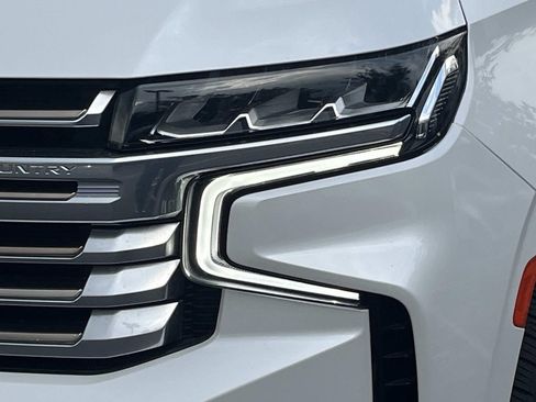Used 2021 Chevrolet Tahoe High Country w/ Premium Package RWD image 9
