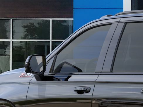New 2026 Chevrolet Suburban Z71 w/ Z71 Off-Road Package AWD/4WD image 36