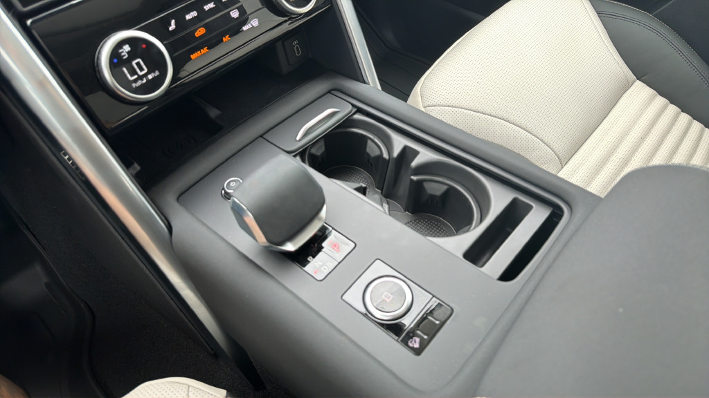New 2026 Land Rover Discovery Dynamic SE AWD/4WD image 21