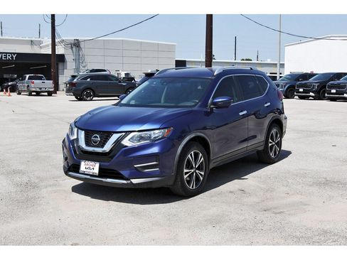 Used 2020 Nissan Rogue SV w/ Premium Package FWD image 7