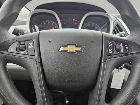 Used 2016 Chevrolet Equinox LS image 3