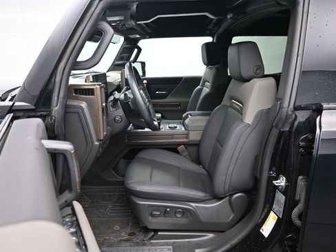 Used 2025 GMC Hummer EV 3X w/ LPO, Sport Package image 21