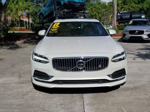 Used 2017 Volvo S90 T6 Inscription w/ Vision Package AWD/4WD image 2