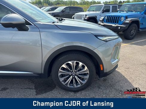 Used 2024 Buick Envision Preferred AWD/4WD image 40