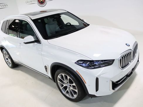 Used 2024 BMW X5 xDrive40i w/ Premium Package AWD/4WD image 9