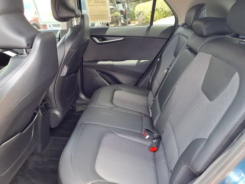 Certified 2023 Kia Niro EX FWD image 8