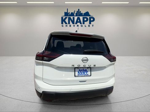Used 2024 Nissan Rogue S image 4