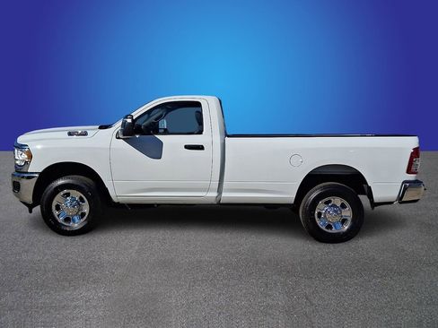 Used 2024 RAM 2500 Tradesman w/ Chrome Appearance Group image 7