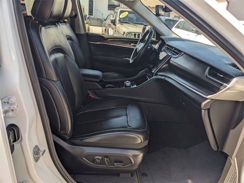 Certified 2022 Jeep Grand Cherokee Limited image 30