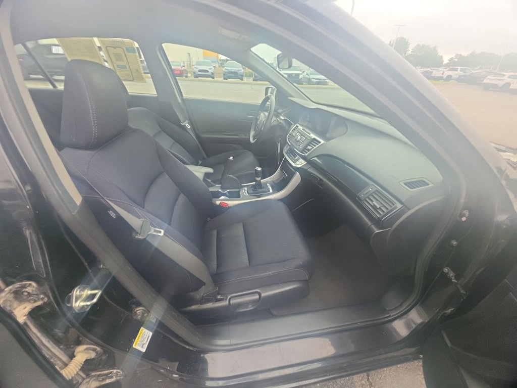 Used 2014 Honda Accord Sport image 32
