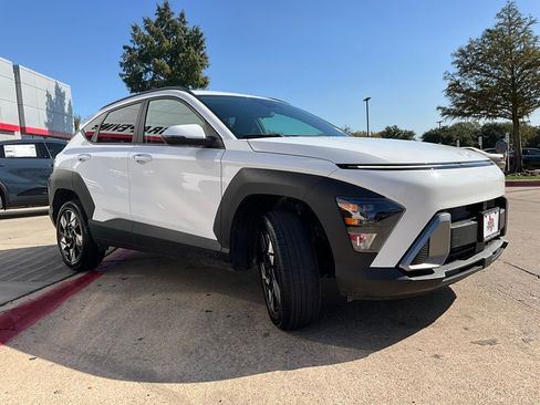 Used 2025 Hyundai Kona SEL image 5