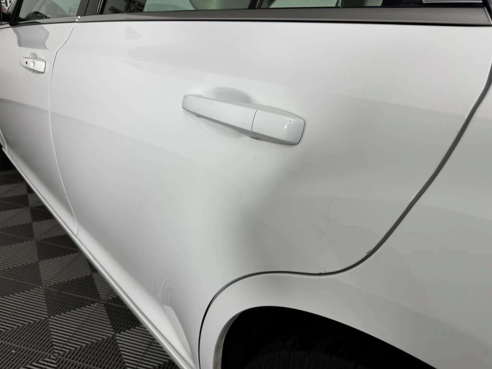 Used 2017 Chrysler 300 Limited w/ Driver Convenience Group AWD/4WD image 26